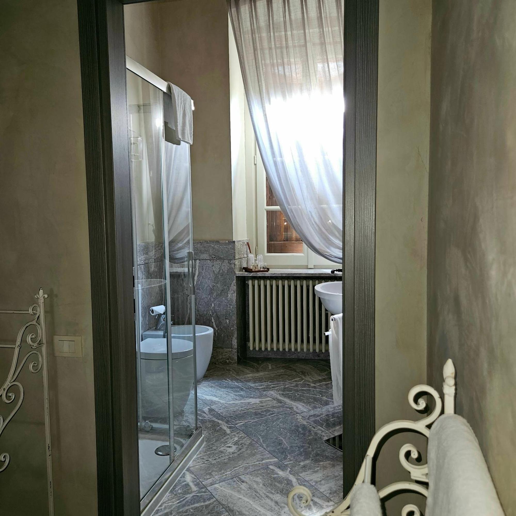 B&B Dimora Delle Donnole Bergamo Alta Екстериор снимка