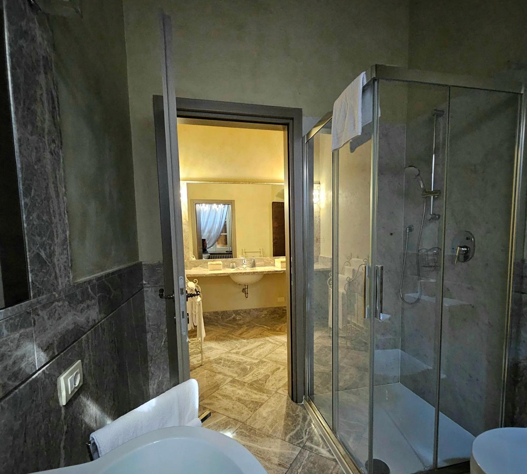 B&B Dimora Delle Donnole Bergamo Alta Екстериор снимка