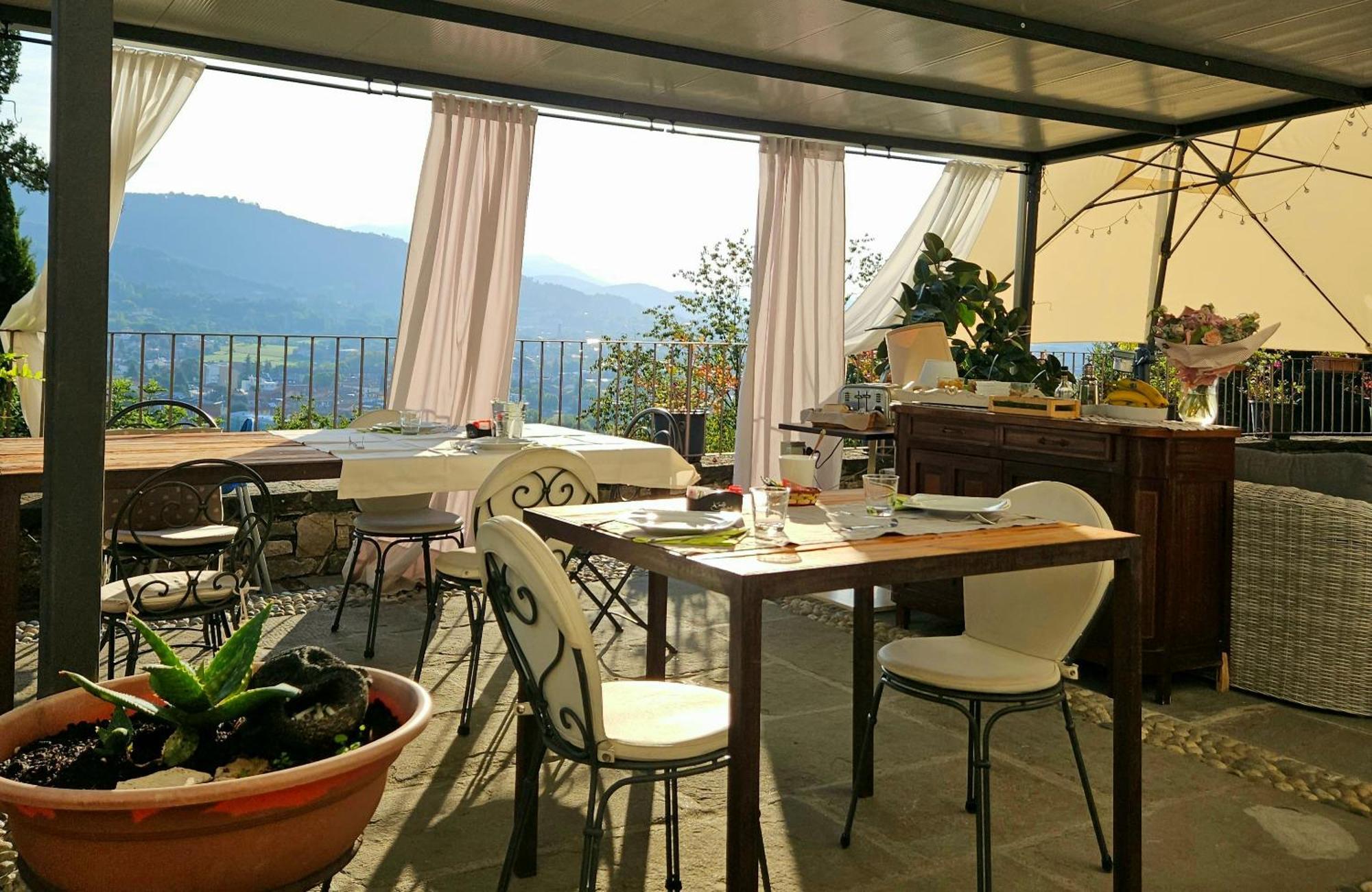 B&B Dimora Delle Donnole Bergamo Alta Екстериор снимка