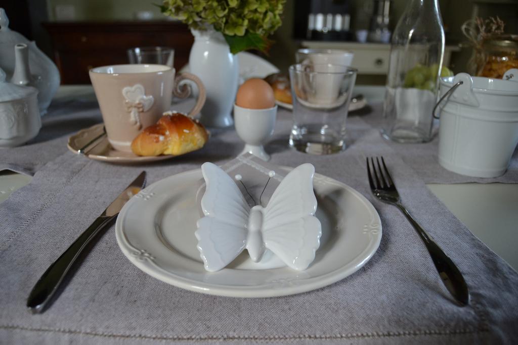 B&B Dimora Delle Donnole Bergamo Alta Екстериор снимка